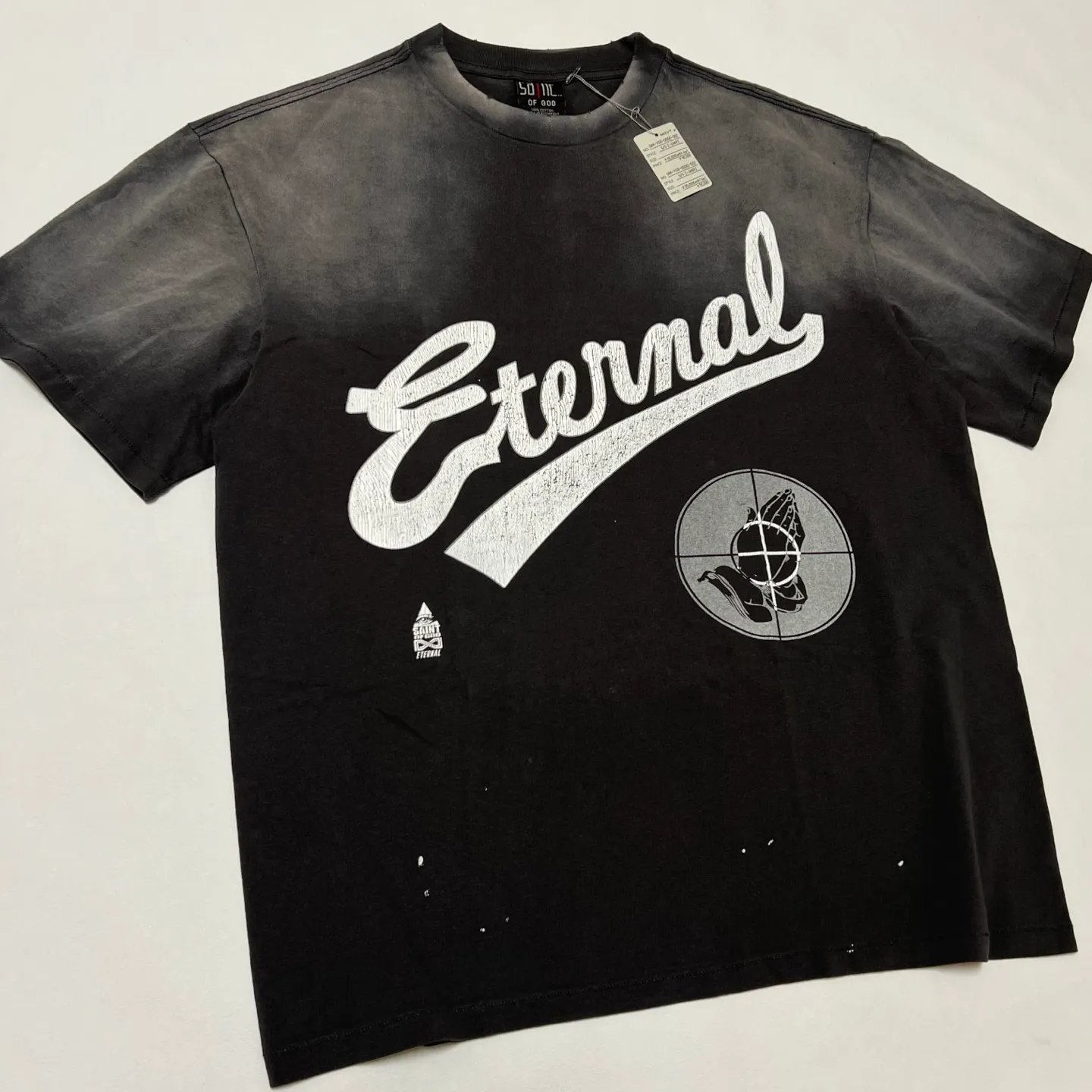 SAINT Mxxxxxx × FEAR OF GOD FG_SS TEE/SNT OF GOD/BLK 25SS Heavy FOG collaboration SAINT OF GOD prayer short sleeves Washed black S-XL This season's heavy collaboration FOG manager JERRY personally carries the goods SAINT OF GOD series collaboration has gained quite a buzz Customized original co-branded main label/wash label Top-notch printing technology Uses front and rear silver sand and cracked pulp Deep restoration